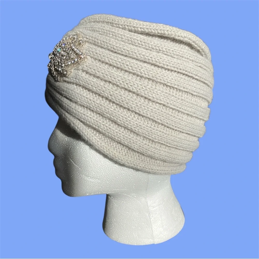 Regency Rhinestone Turban Ring Hat in Grey EUC